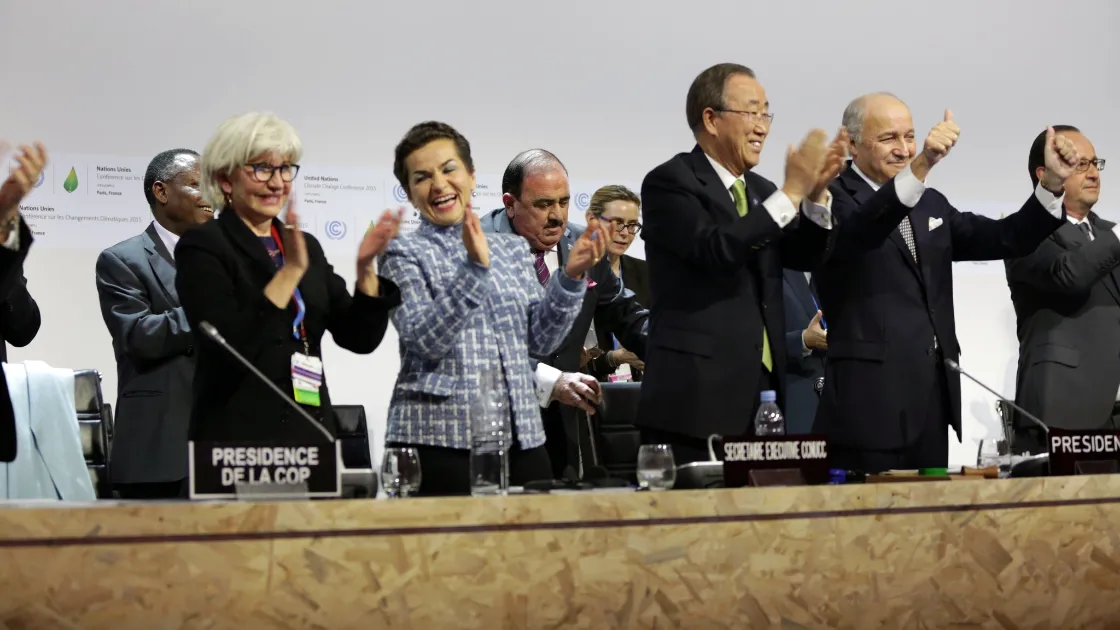 CorPower Ocean – World Leaders at Paris Agreement Summit Applauding Climate Action.